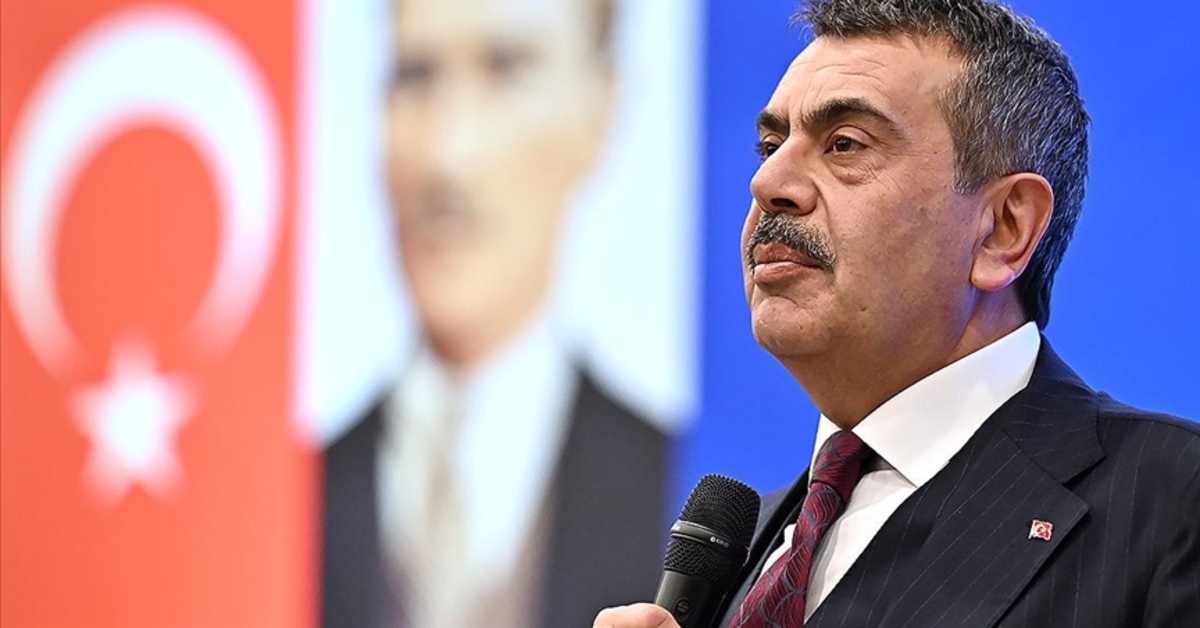 Bakan Tekin: Öğrencilerimiz yapay zeka ile geliştirilmiş modelimizi YKS sınavlarına yönelik yoğun şekilde kullanacak