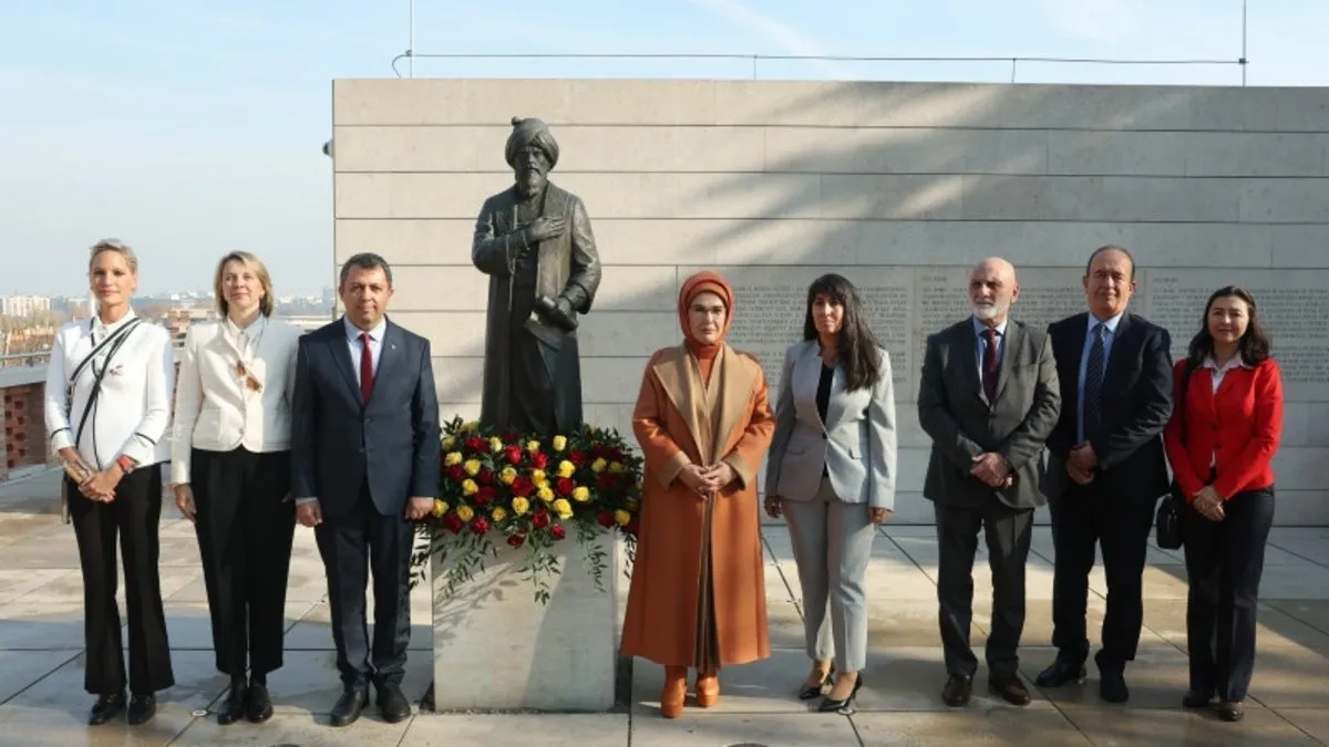 Emine ErdoğanBudapeşte’de Gül Baba ve Osmanlı Macaristanı’nda Manevi Miras kitabının tanıtımına katıldı